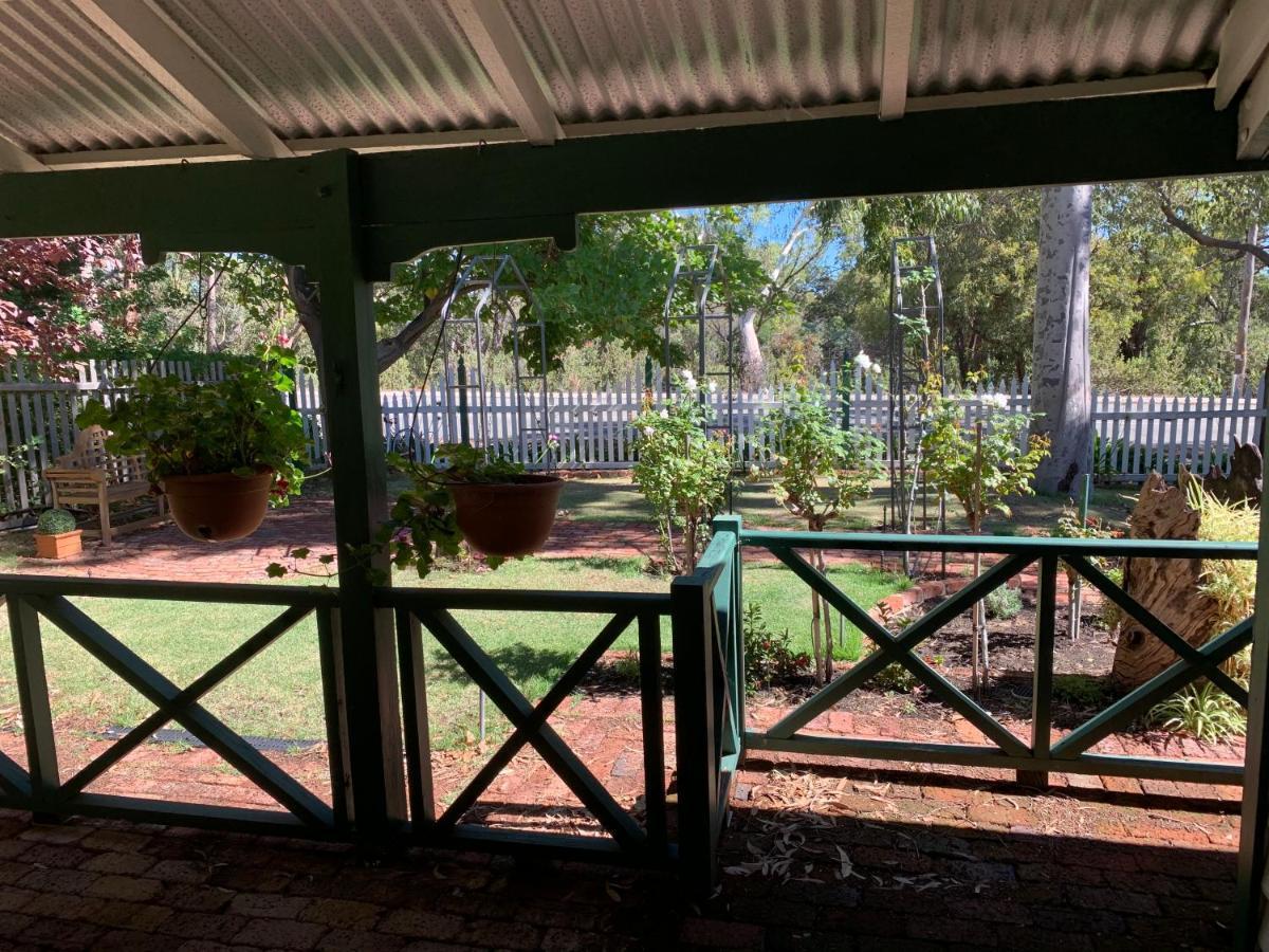 Rosebridge House Bed & Breakfast Adult Retreat Gooseberry Hill Exteriör bild