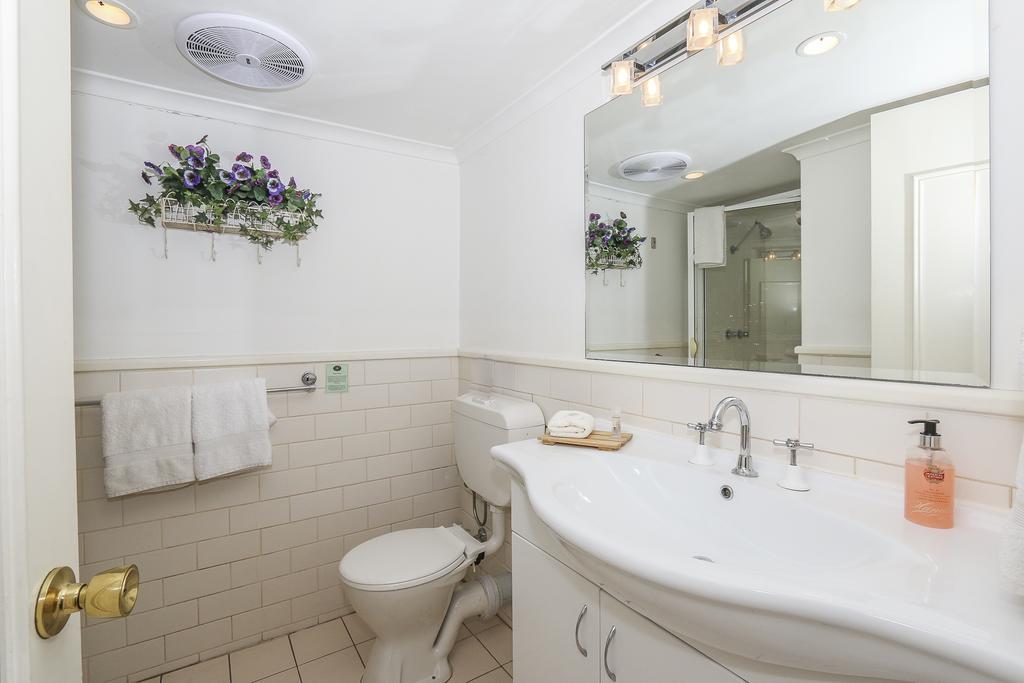 Rosebridge House Bed & Breakfast Adult Retreat Gooseberry Hill Exteriör bild